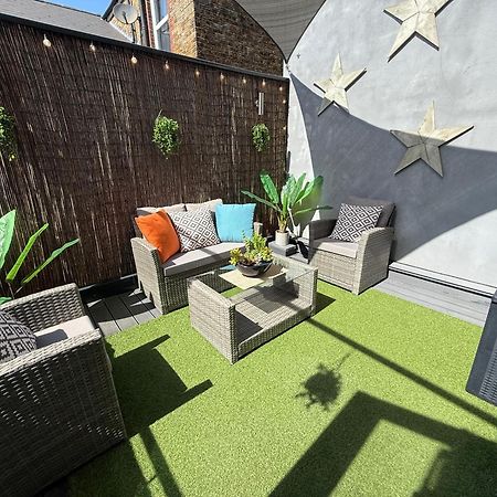 The Duplex Margate With Deck & Living Space Air Conditioning Exterior photo